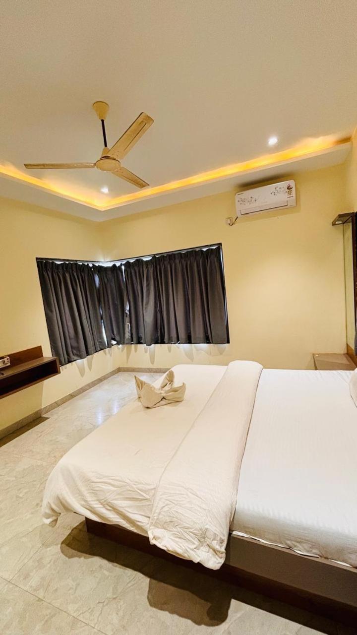 Paramount 3 Ac Bedrooms Hall Garden With Lake View Panchgani Exteriör bild