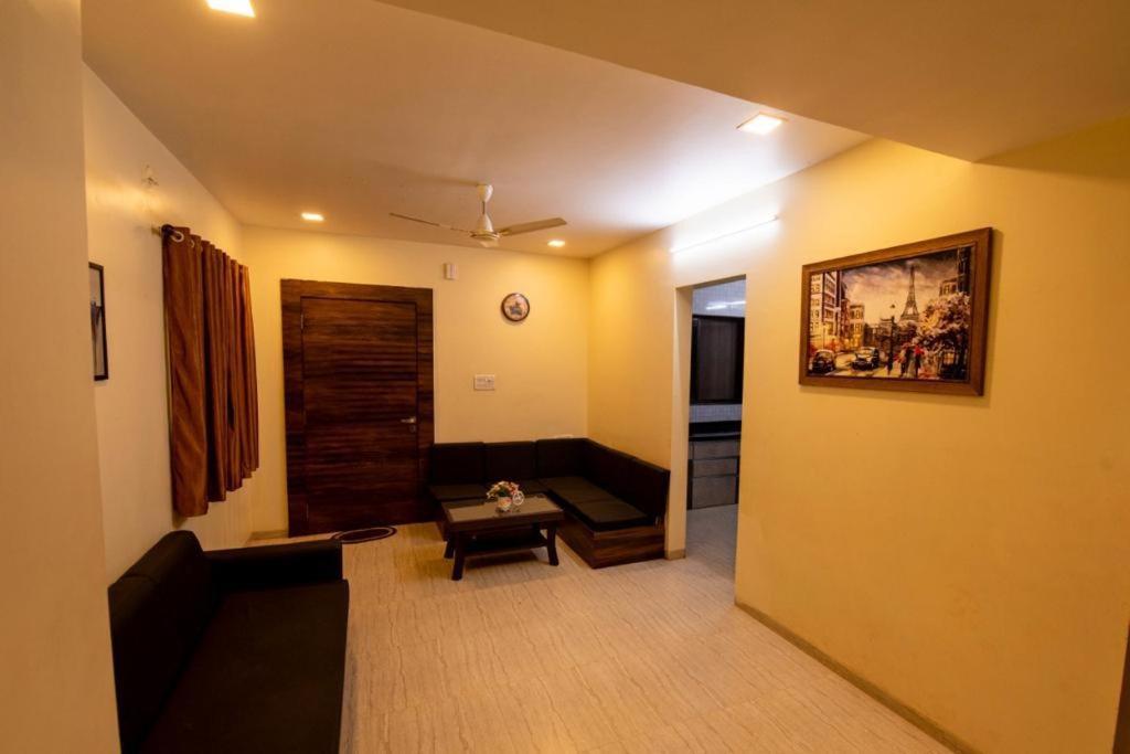 Paramount 3 Ac Bedrooms Hall Garden With Lake View Panchgani Exteriör bild