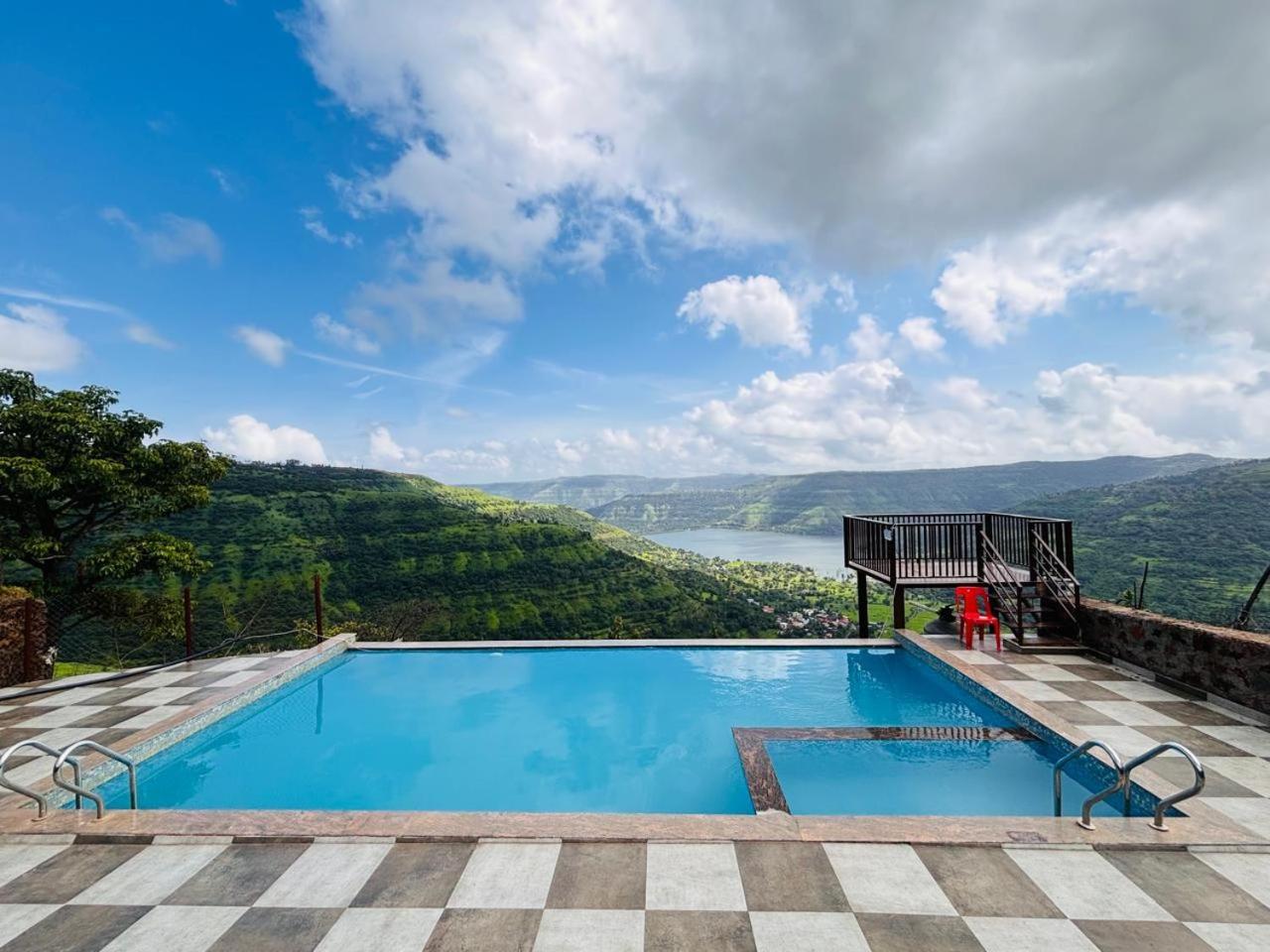 Paramount 3 Ac Bedrooms Hall Garden With Lake View Panchgani Exteriör bild
