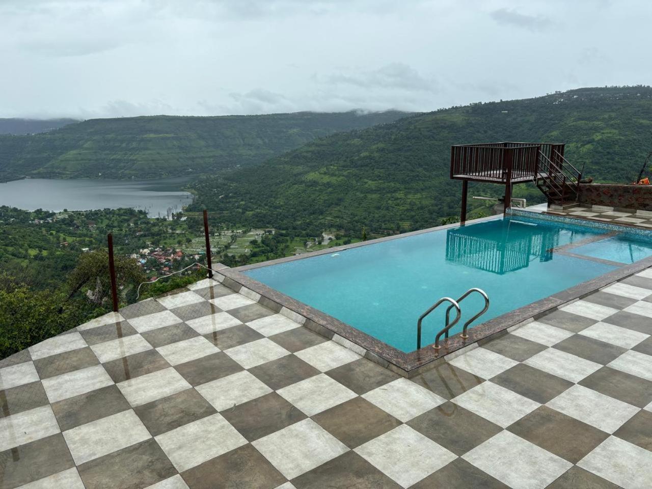 Paramount 3 Ac Bedrooms Hall Garden With Lake View Panchgani Exteriör bild