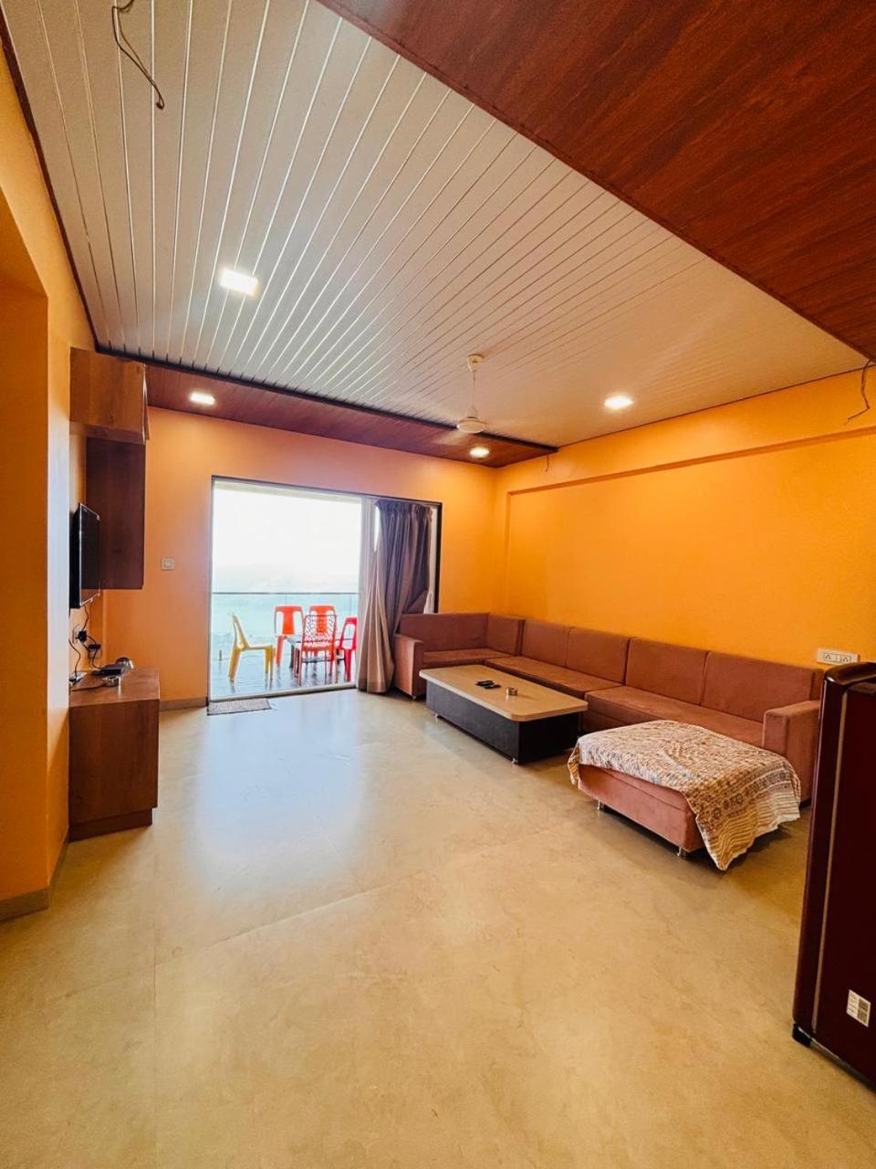 Paramount 3 Ac Bedrooms Hall Garden With Lake View Panchgani Exteriör bild