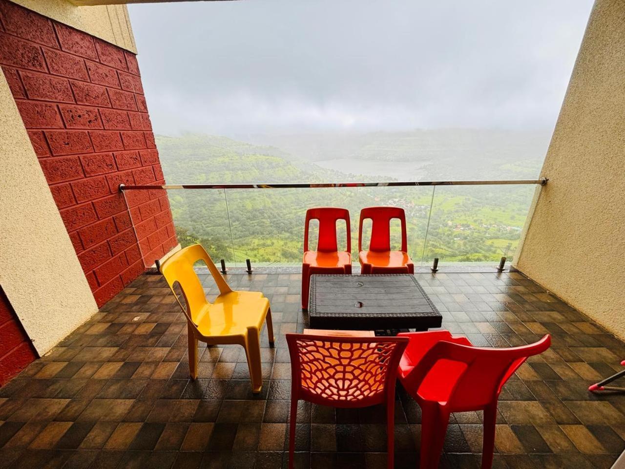 Paramount 3 Ac Bedrooms Hall Garden With Lake View Panchgani Exteriör bild